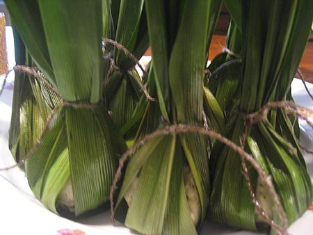 Gefüllte Pandanblätter